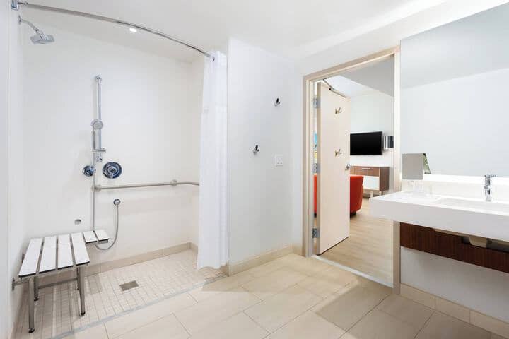 Room 30 of 54